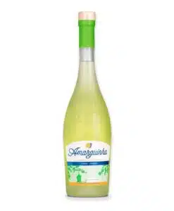 Amarguinha Amendoa Lemon is een frisse Portugese amandellikeur met citroen. Licht, zomers en ideaal voor mix en aperitief.
