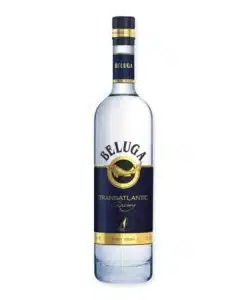 Proef de sublieme zachtheid van Beluga Transatlantic Racing 1L, een exclusieve Russische vodka met een vleugje citrus, ideaal voor luxe cocktails of puur.