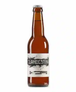 Clandestina Pale Ale is een fruitige amberkleurige pale ale uit Brussel. Licht bitter, soepel en ideaal voor borrel of barbecue.