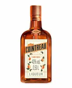Cointreau is een Franse sinaasappellikeur met 40% alcohol. Fris, droog en onmisbaar in cocktails zoals Margarita en Cosmopolitan.