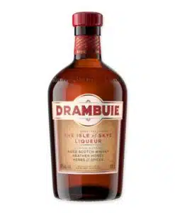 Drambuie is een Schotse likeur met whisky, honing en kruiden. Vol, complex en perfect als digestief of in de klassieke Rusty Nail.