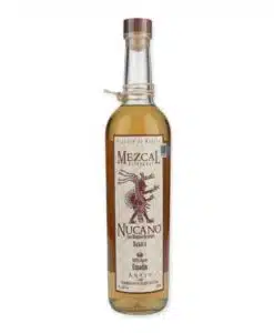 Ervaar de volle smaak van Nucano Mezcal Anejo Espadin, met noten van rook en vanille, perfect voor speciale gelegenheden.