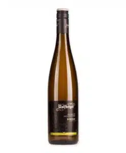 Proef de distinctie van Wolfberger Muscat Signature, een weelderige Muscat uit de Elzas die elegantie en complexiteit balanceert.