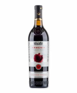 Armenia Wine Pomegranate Semi-Sweet is een semi-zoete rode wijn (12%) uit Armenië