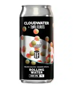 Cloudwater Rolling Water (x Two Flints) is een DDH IPA (7%) met tropisch fruit