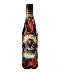 Brugal XV Extra Viejo is een premium Dominicaanse rum met diepe amberkleur