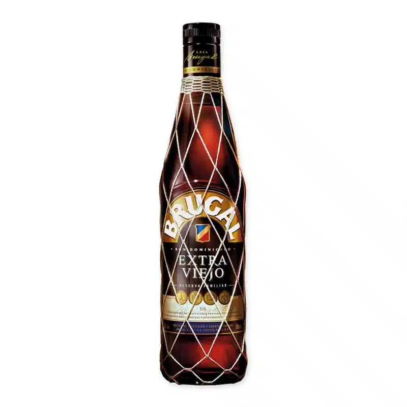 Brugal XV Extra Viejo is een premium Dominicaanse rum met diepe amberkleur